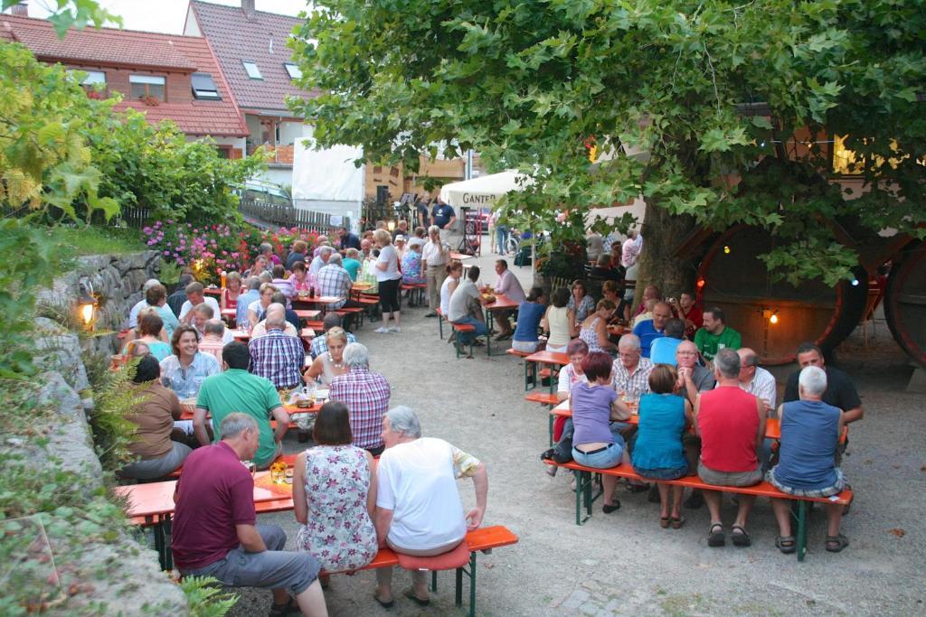 Gasthof Und Pension Zum Kreuz Lautenbach Luaran gambar